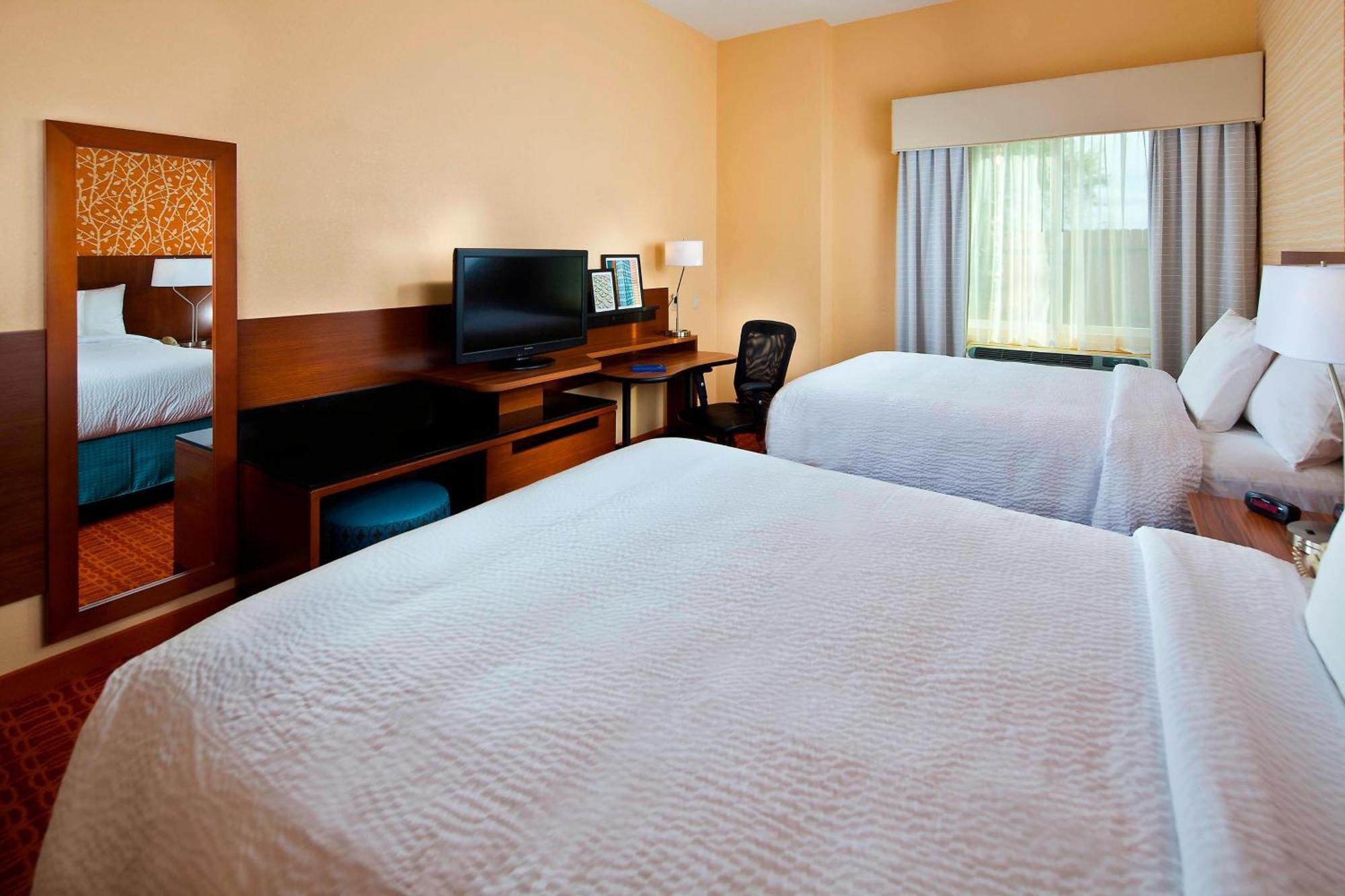 Fairfield Inn & Suites Houston Hobby Airport Экстерьер фото